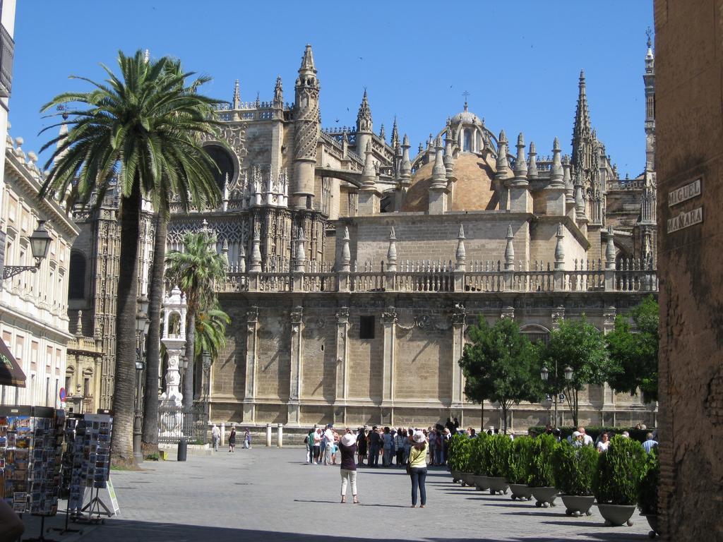 Luxury Apartment Plus Ultra Seville Luaran gambar